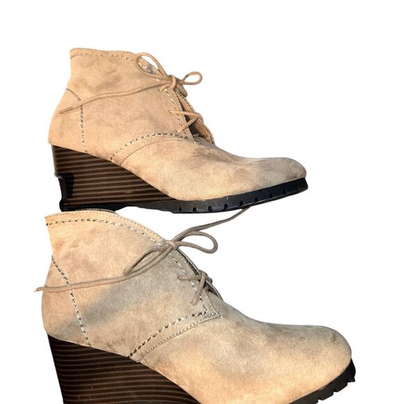 NWT Time and True 8 Women's Chelsea Ankle Boots 3 Inch Wedge Heel Shoe New - Picture 4 of 7